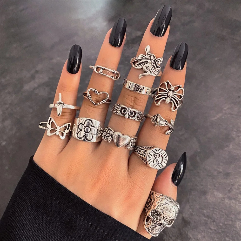 Bague vintage gothique en forme de tête de mort et d'ange pour femme, style hip-hop, couleur argent, papillon, cœur, tendance 2021