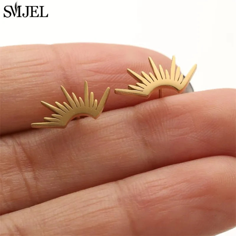 Boucles d'oreilles en acier inoxydable doré pour femmes, minimalistes, motif feuille, papillon, abeille, bijoux tendance motif crâne et chat, cœur, musique, clous d'oreilles - VALDIS™