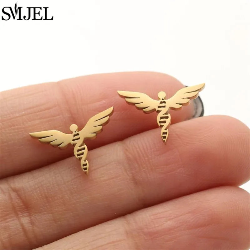 Boucles d'oreilles en acier inoxydable doré pour femmes, minimalistes, motif feuille, papillon, abeille, bijoux tendance motif crâne et chat, cœur, musique, clous d'oreilles - VALDIS™